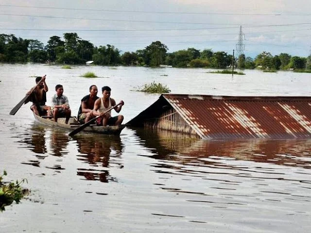 অসমৰ বানপানীৰ এটি দৃশ্য